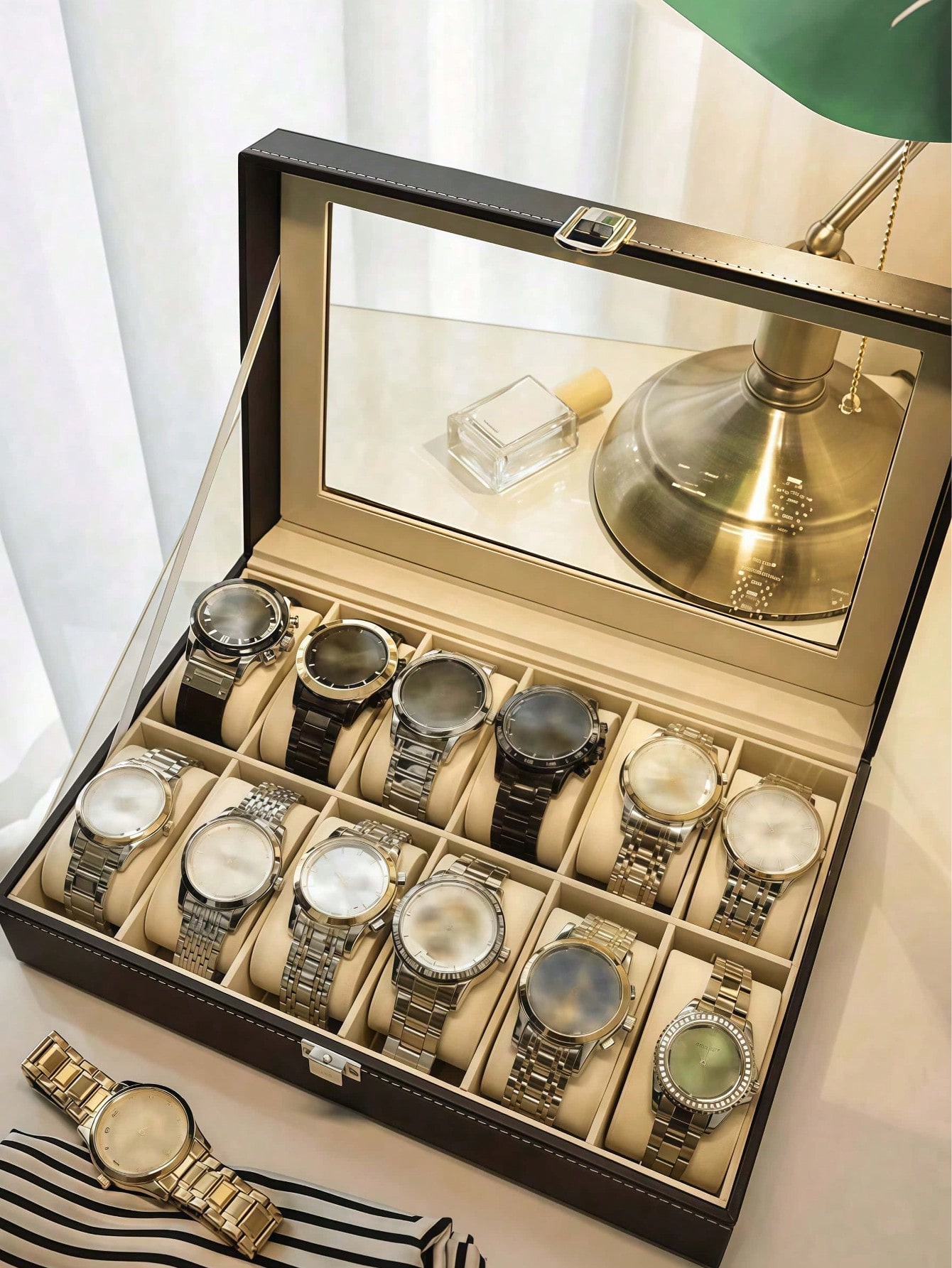 صندوق ساعات جلدي مع قفل، علبة  - مراجعة Token Tray Organizer وسعره