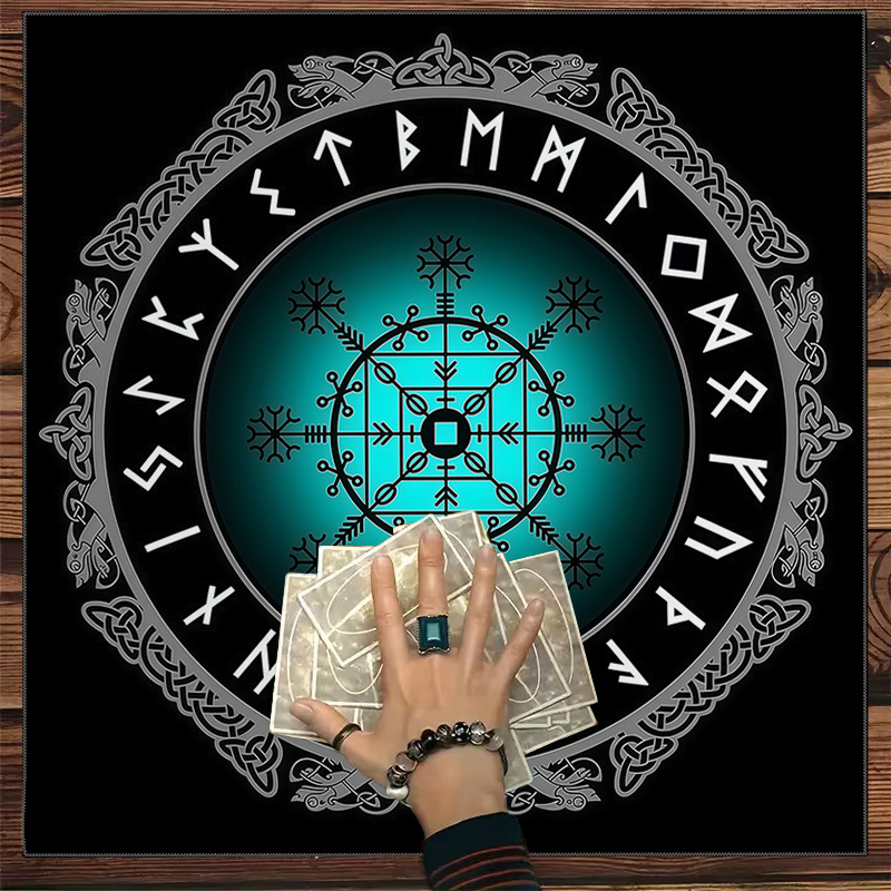 مفرش طاولة التاروت بنمط بوصلة  - مراجعة Board Game Vikings وسعره