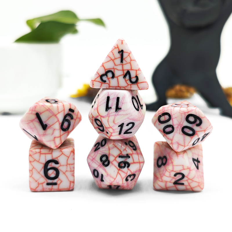 مجموعة من 7 قطع من النرد الأكر - مراجعة Board Game Dungeons And Dragons وسعره